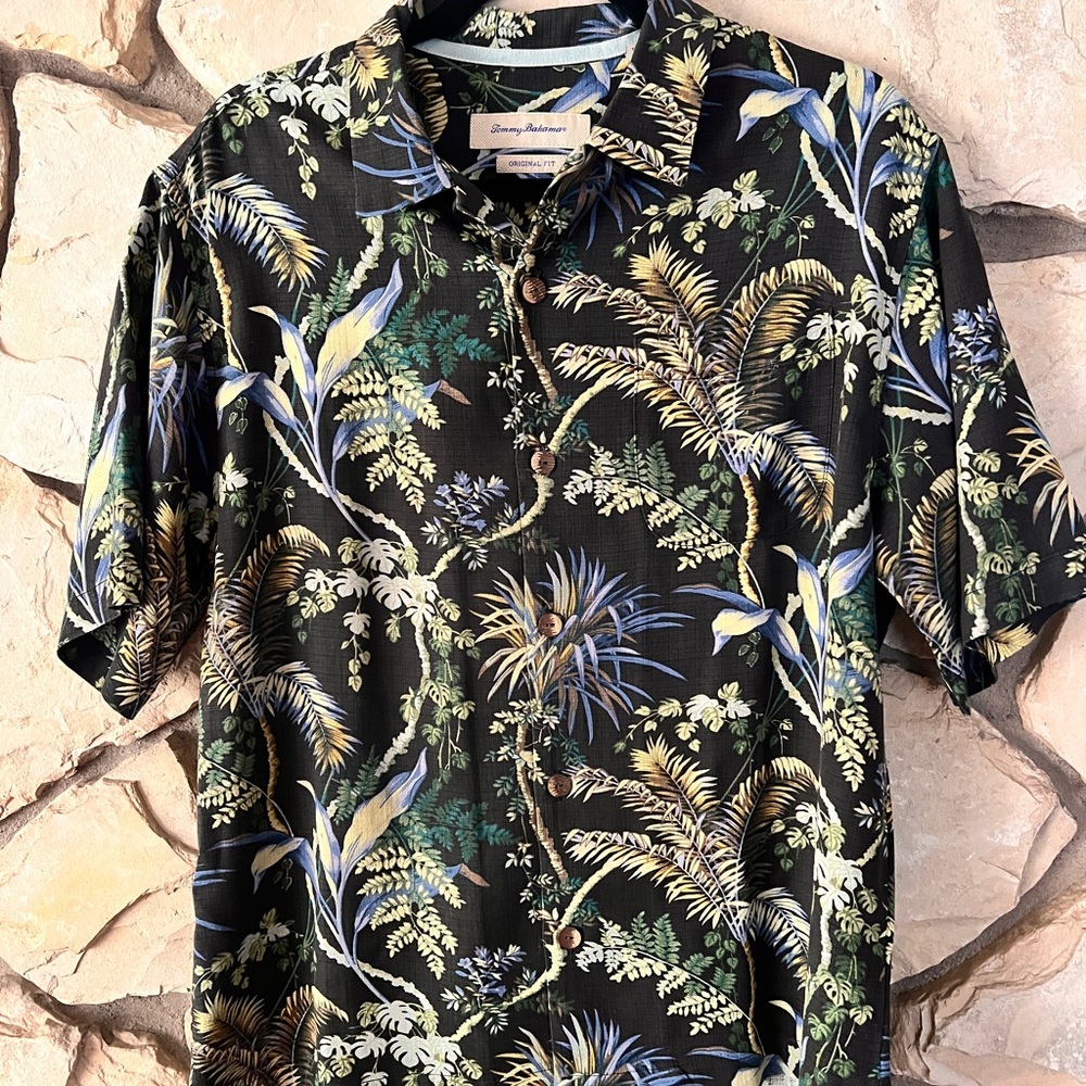 Tommy Bahama Black and Green Tropical Men's Shirt - M Original Fit